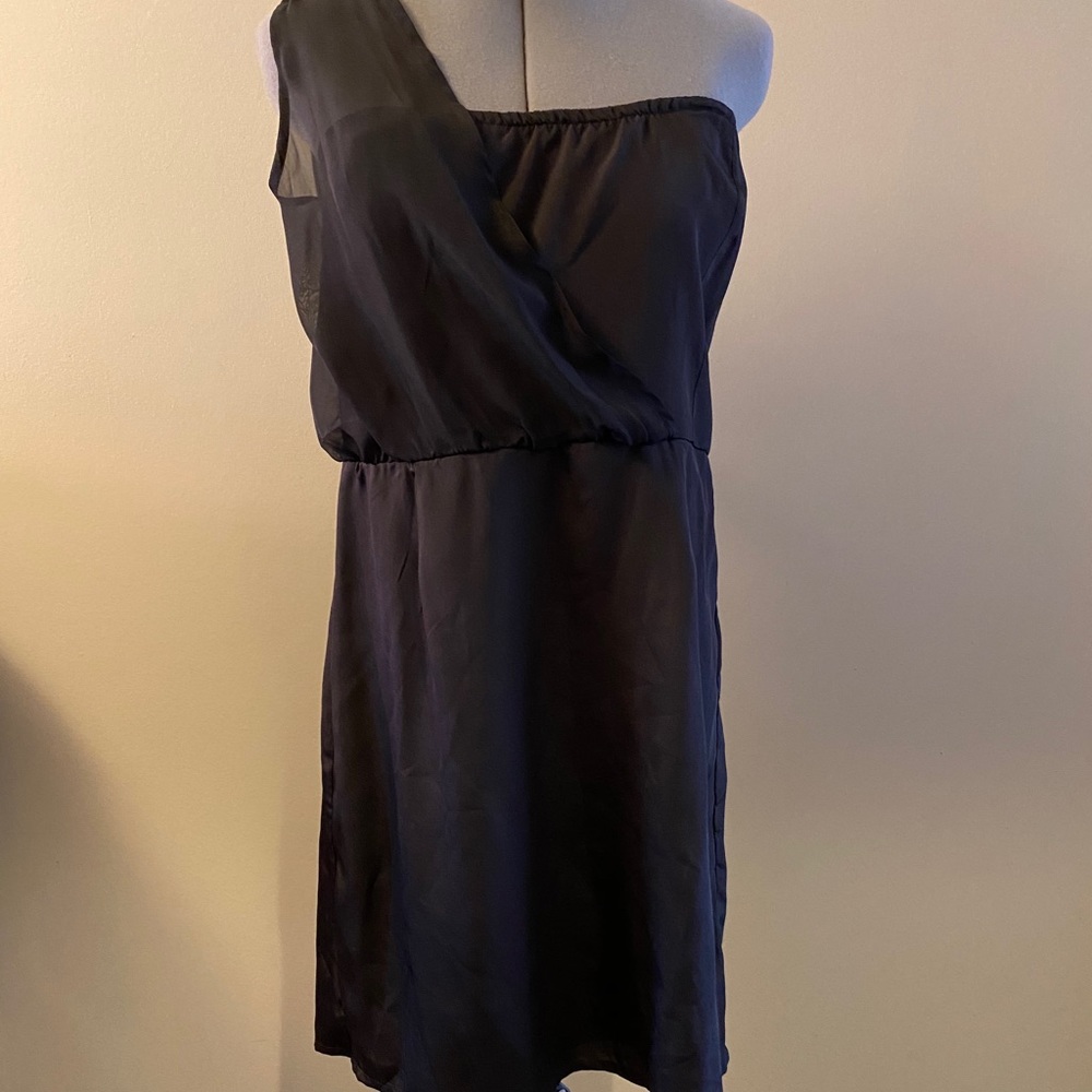 One shoulder black dress
